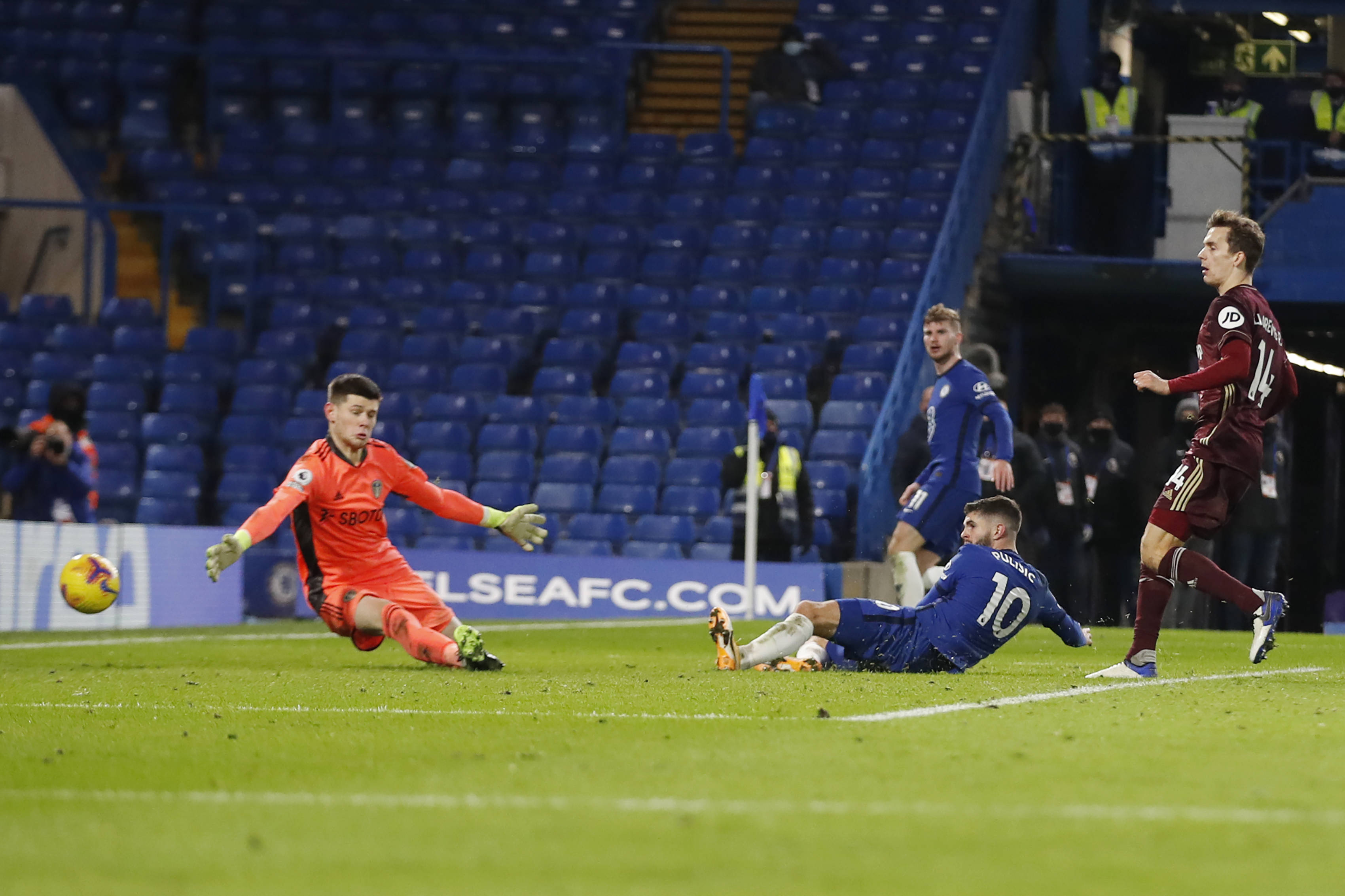 不仅将给球 不仅将给球